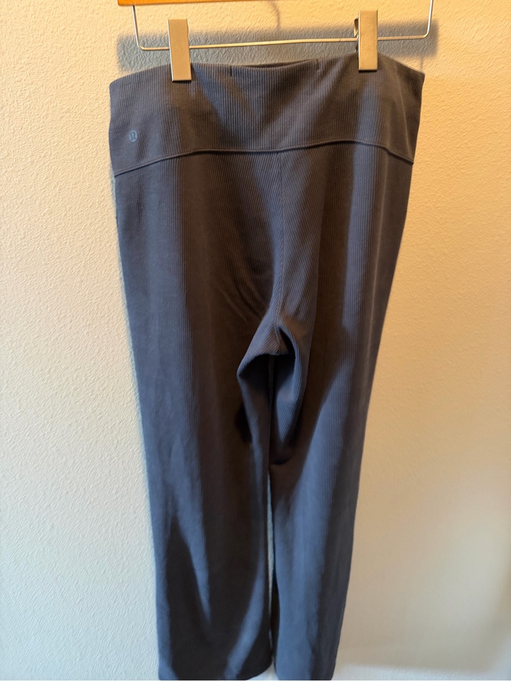 Lululemon Brushed Softstreme Ribbed Zip Flared Pant 32.5"Black size 10 - Picture 2 of 6